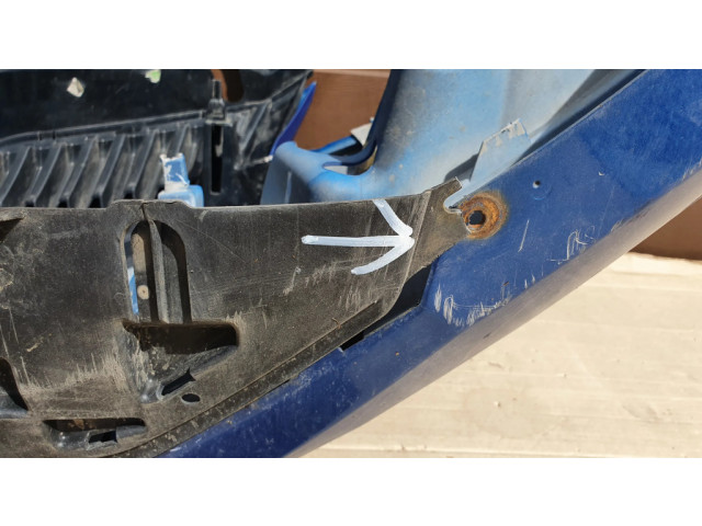 Передний бампер