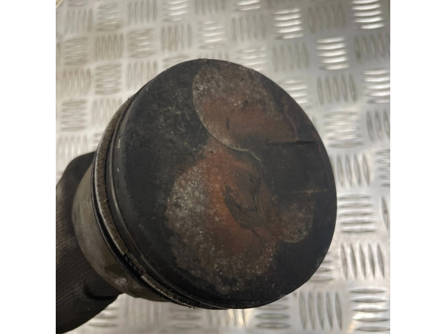 Píst 620 Mitsubishi Pajero pro naftový motor 2.8