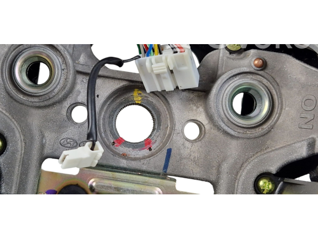 Руль KIA Sportage  2005 - 2010 года F00S3A2295      