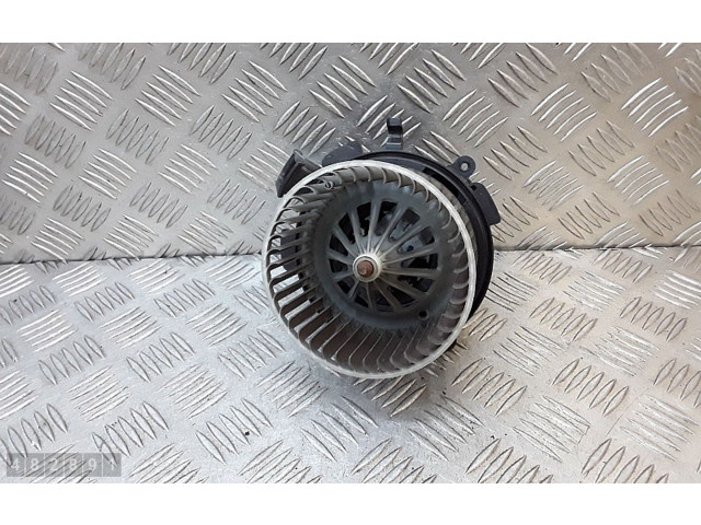 Вентилятор печки       Dacia Duster