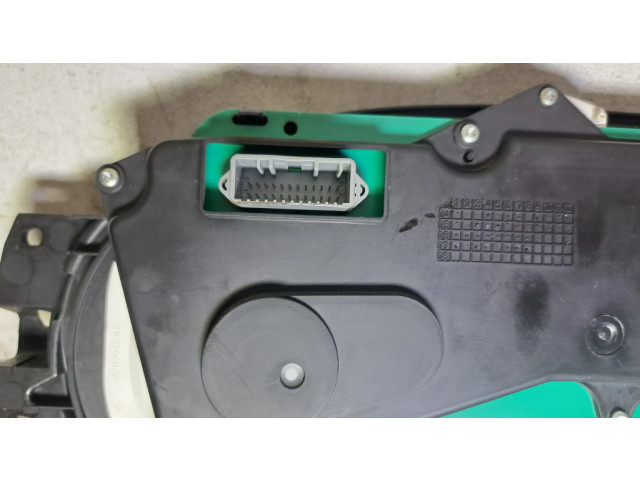 Панель приборов P8200650539   Dacia Logan I       