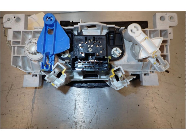 Блок управления климат-контролем 6001551800 Dacia Logan I