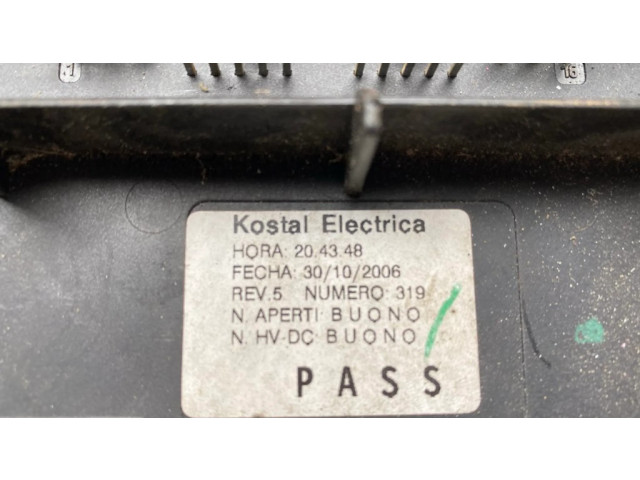 Блок предохранителей A2215403150, 2215403150   Mercedes-Benz S W221    