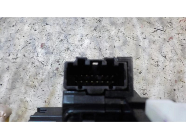 Подушка безопасности водителя BBP366CS0 Mazda 3 II