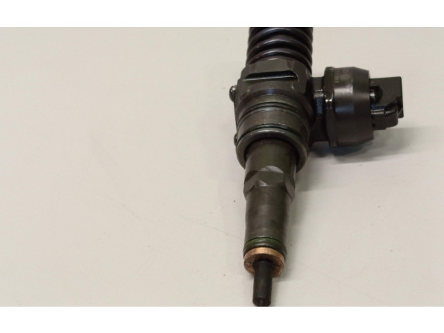 Форсунка 038130073BA    Audi A6 S6 C5 4B  AYM 