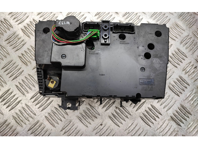 Блок управления климат-контролем 8691876 Volvo XC70