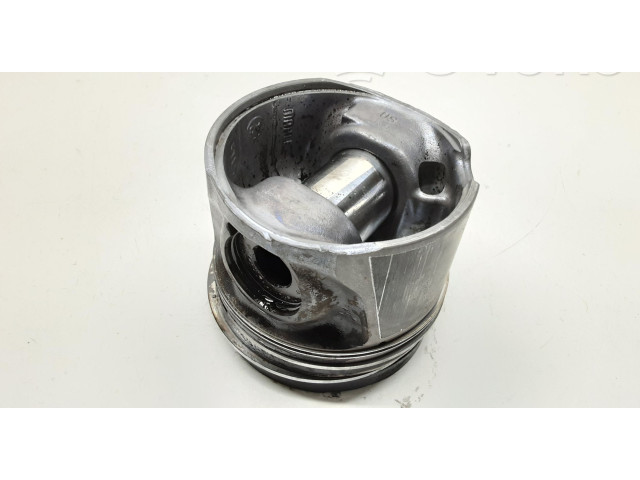  Поршень с шатуном  81L79  Volvo XC90  