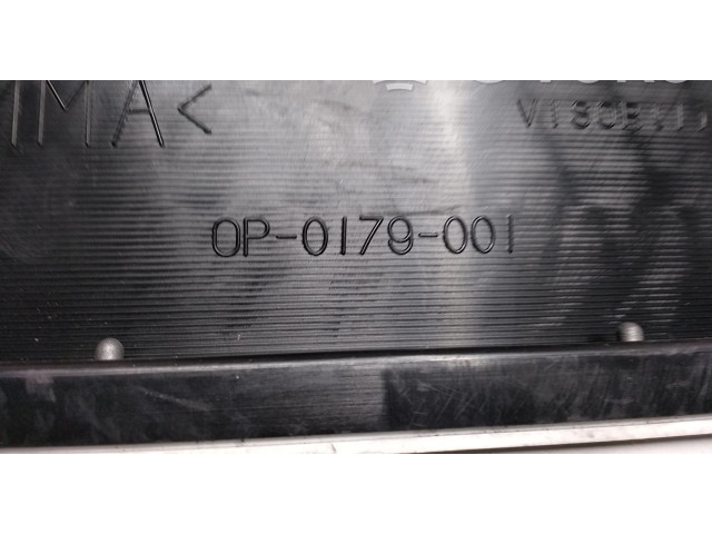 Панель приборов OP0179001, OPO352004 Mitsubishi Carisma