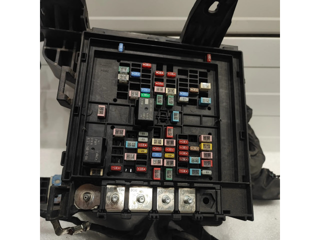 Блок предохранителей  JL3T14D068BE   Ford F150    