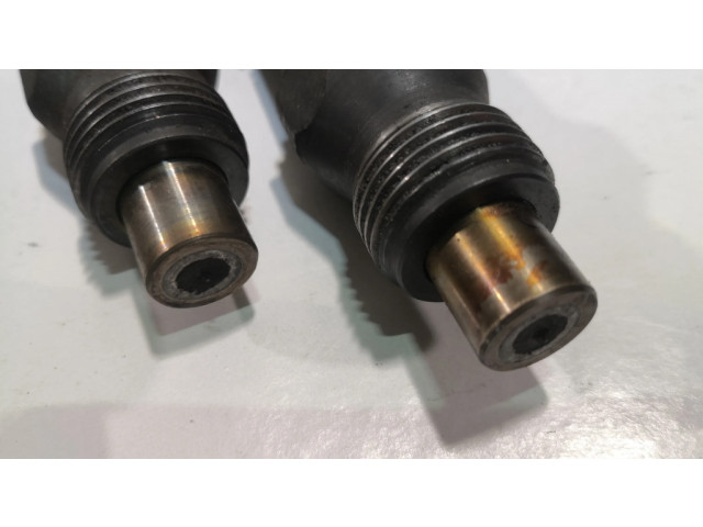 Форсунка LCR6735401D, LDC009R01A Volvo S40, V40 для дизельного двигателя 1.9