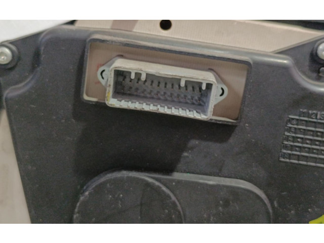 Панель приборов 8200752820   Dacia Logan I       