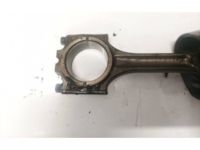 Поршень с шатуном Volvo S60