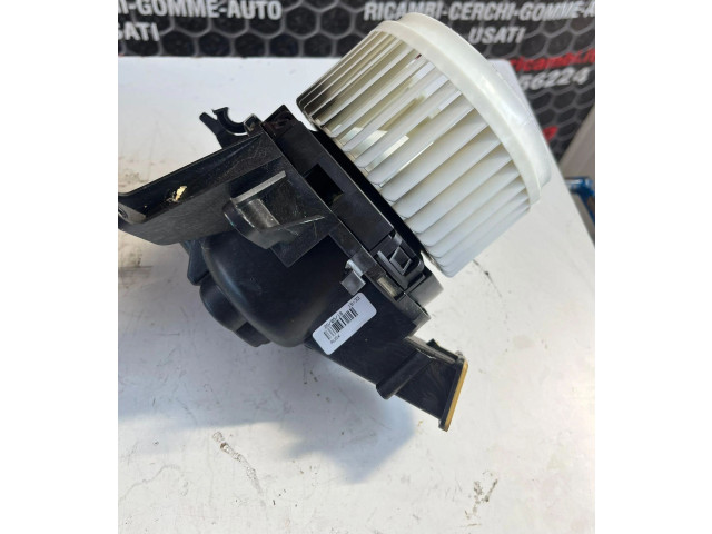 Вентилятор печки 5U3830000, 5R2230100 Fiat 500L