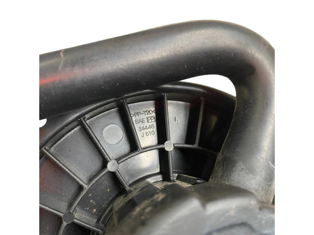 Вентилятор печки Mitsubishi L200