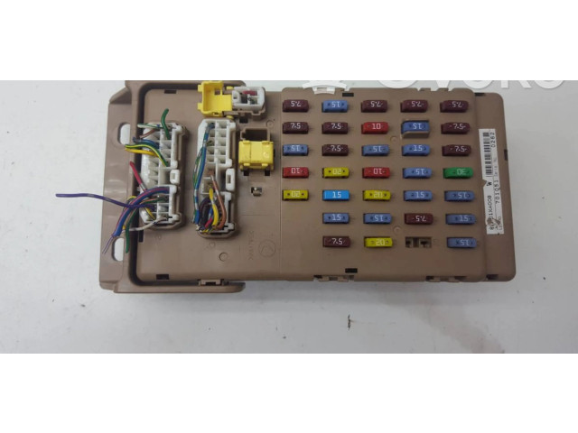 Ящик предохранителей (комплект) 82201XA00B   Subaru Tribeca   