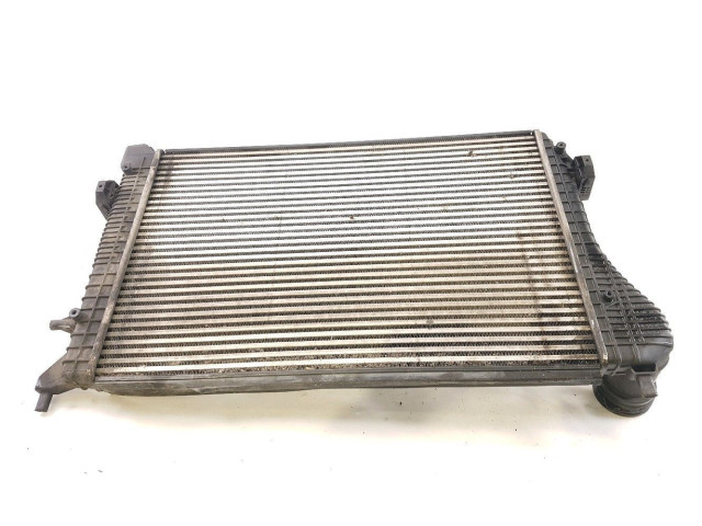 Интеркулер  1K0145803Q, L0-9374T   Volkswagen Caddy 