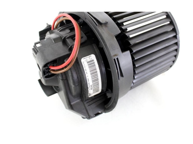 Вентилятор печки 272100975R Dacia Sandero