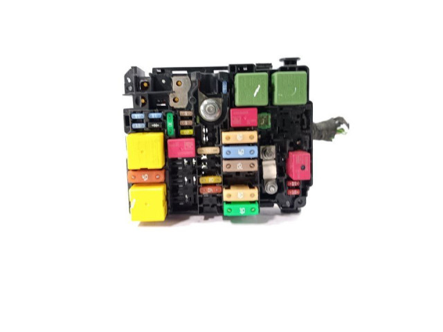Блок предохранителей 9804848480 Peugeot 2008 I