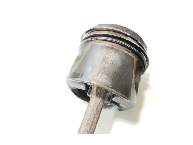 Поршень с шатуном    Volvo XC90