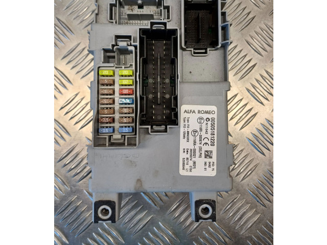 Pojistková skříňka 116RI000674, 00505181220 Alfa Romeo Mito 2010