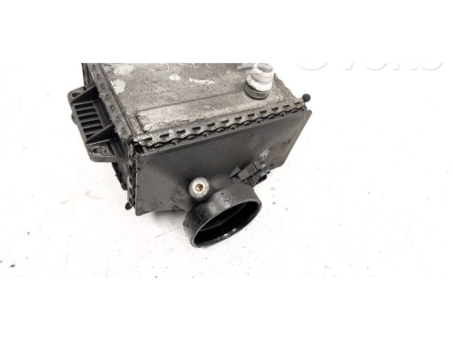 Радиатор интеркулера    Mercedes-Benz C W205