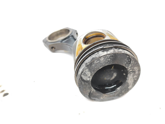 Píst A65100 Mercedes-Benz E W212 651924