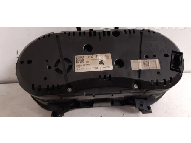 Панель приборов 5E0920871B   Skoda Octavia Mk3 (5E)       