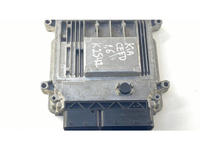 Блок управления двигателя 391102B660, 1039S29042   KIA Ceed