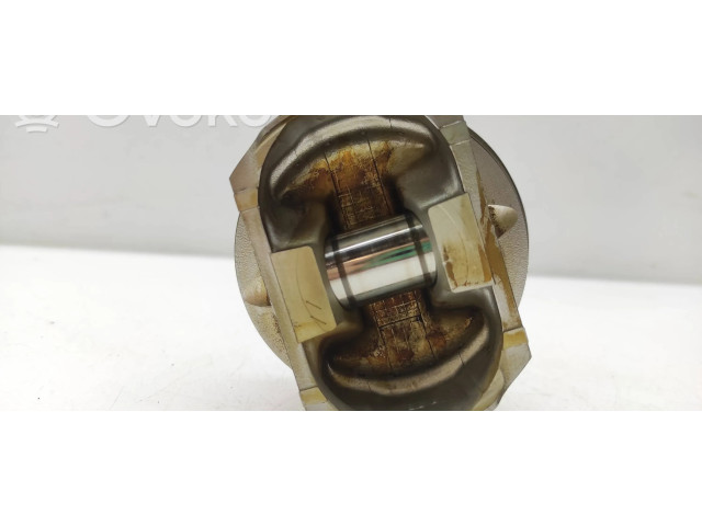 Píst 12006AC480, 12006AB480   Subaru Outback  pro benzínový motor 3.0  EZ30DNXCBX