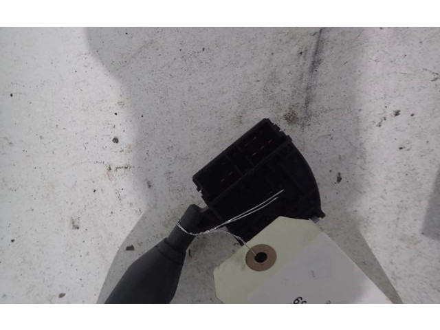 Ручка стеклоочистителей    Renault Clio I