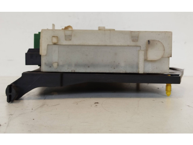 Блок предохранителей 28081750, 3659AF01125TP Ford Galaxy