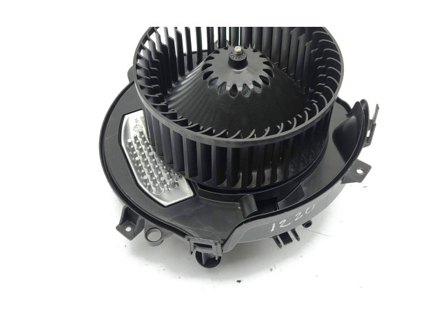 Вентилятор печки 5Q0907521F, 5WC819015 Skoda Octavia Mk4