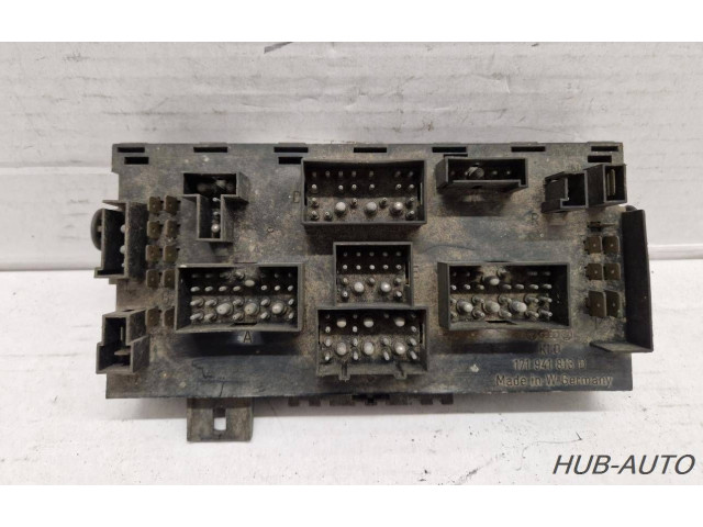Блок предохранителей 171941813D Volkswagen Golf II