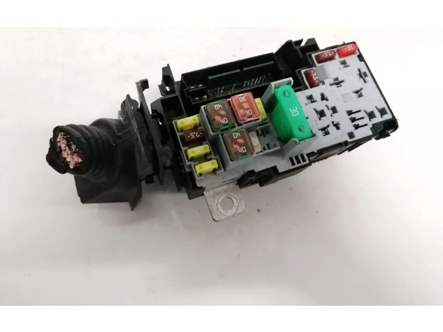 Блок предохранителей     Opel Meriva B    