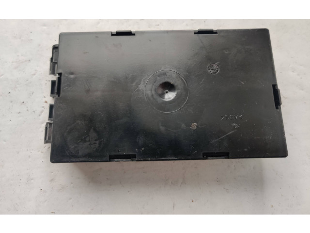 Блок комфорта P8200530975, 281188645A   Renault Trafic II (X83)   