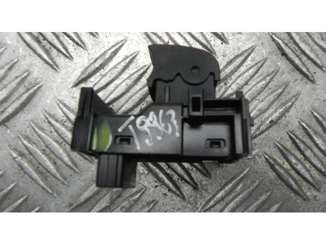 Включатель электрических окон