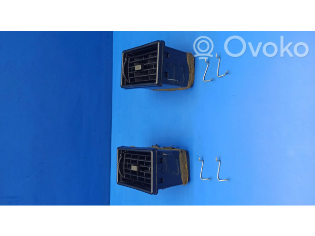 Задняя воздушная решётка