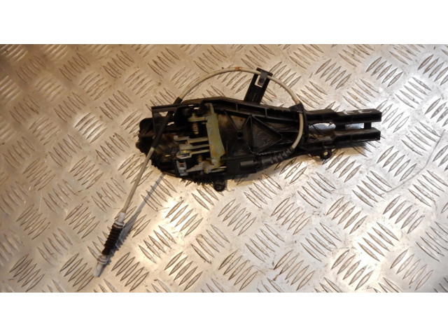 Передний держатель / кронштейн для внешней ручки открытия