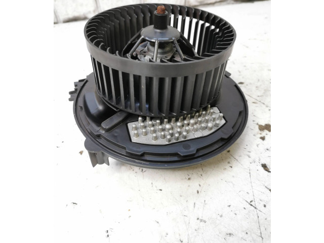 Вентилятор печки    5Q1819021F   Audi A3 S3 8V