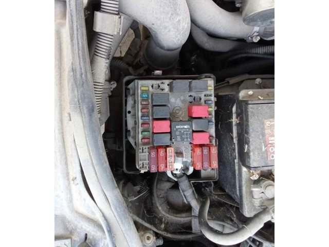 Блок предохранителей    Alfa Romeo GT    