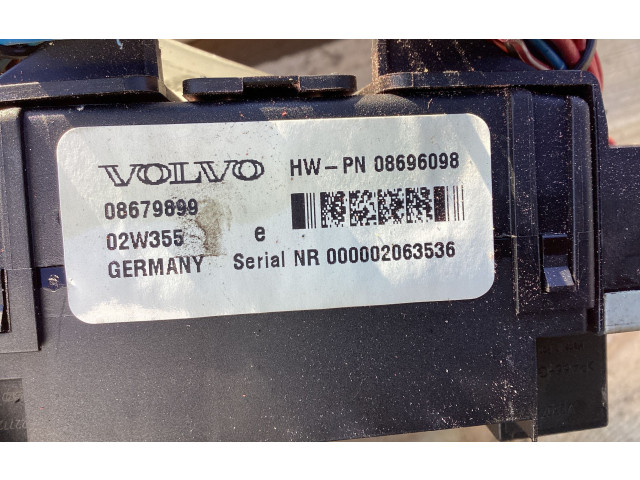 Блок предохранителей  08679899, 08696098   Volvo V70    