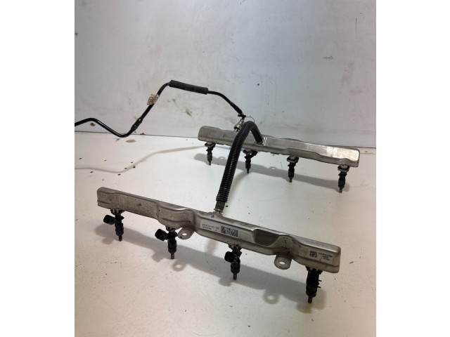 Топливная рампа 05281571AA   Ram 1500  