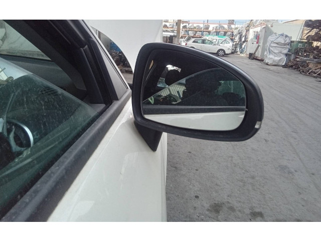 Зеркало электрическое Audi A1 2010 - 2018 года