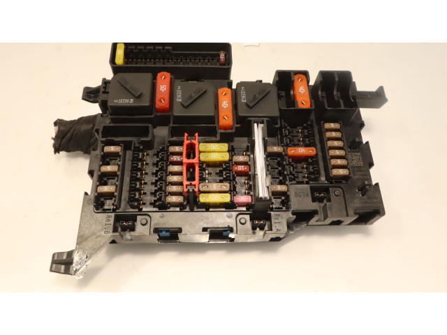 Pojistková skříňka BMW X1 F48 F49 2018