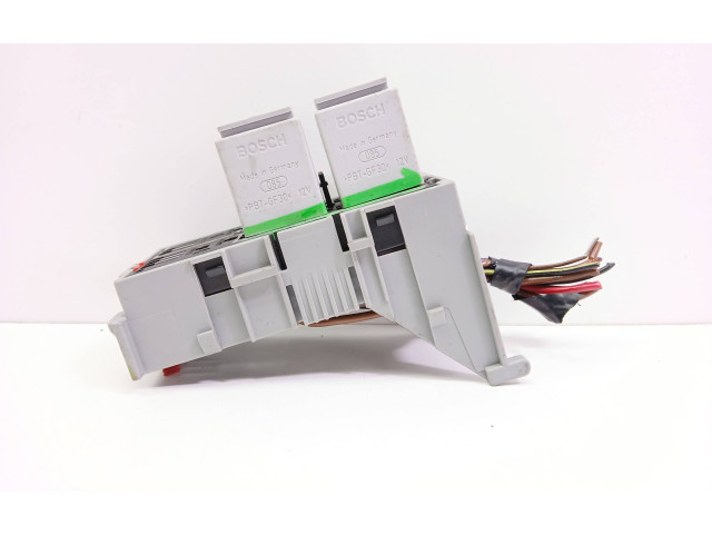 Блок предохранителей 93363145   Opel Meriva A    