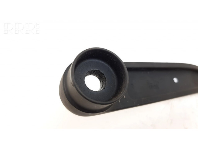 Ножка стеклоочистителей лобового стекла