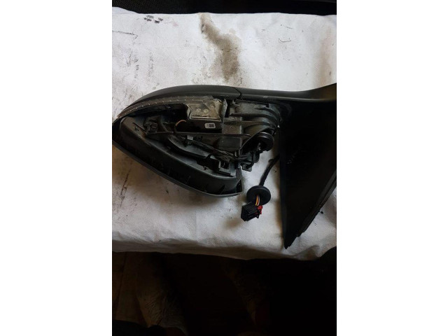 Зеркало электрическое Skoda Scala - года