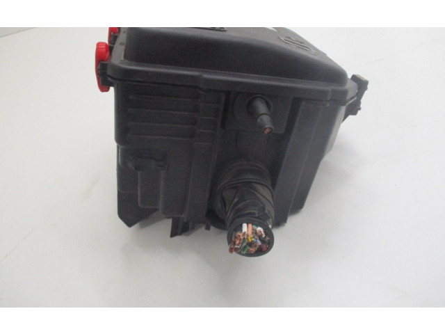 Блок предохранителей 9804848580   Peugeot 2008 II    