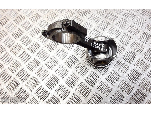 Píst RFGK2Q6205BA Ford Ranger