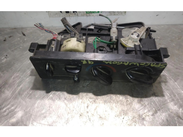 Блок управления климат-контролем    Mitsubishi Space Wagon